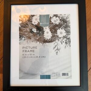 Target O Home 8x10 Black Picture Frame w/ White Mat Wall Mount